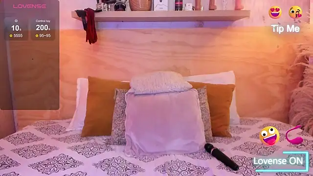 Majooo11 online show from 10-15-25, 02:10