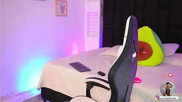 Marianamonroe  online show from 03-13-26, 06:57