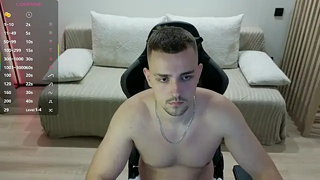 Snapshot of Larstar01 chatting on 09-21-25, 09:31 Larstar01 online show from 09-21-25, 09:31