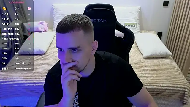 Larstar01 online show from 07-08-26, 11:05