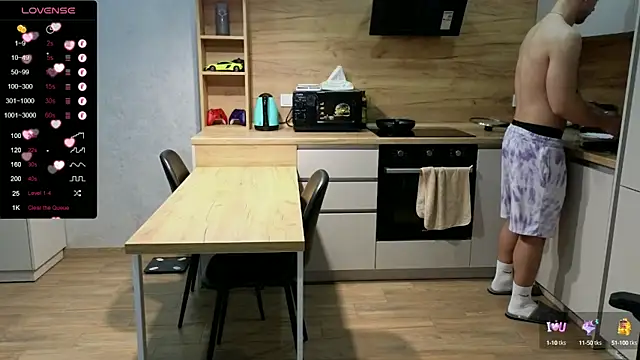 Snapshot of Larstar01 chatting on 01-31-25, 08:43 Larstar01 online show from 01-31-25, 08:43