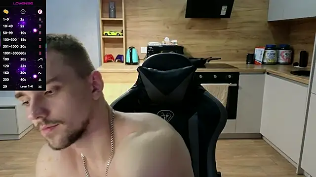 Snapshot of Larstar01 chatting on 03-20-25, 12:40 Larstar01 online show from 03-20-25, 12:40