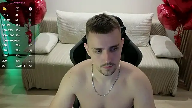 Snapshot of Larstar01 chatting on 10-06-25, 07:25 Larstar01 online show from 10-06-25, 07:25