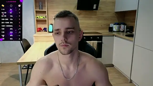 Snapshot of Larstar01 chatting on 02-19-25, 11:14 Larstar01 online show from 02-19-25, 11:14