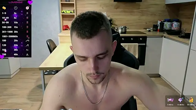 Snapshot of Larstar01 chatting on 02-20-25, 08:36 Larstar01 online show from 02-20-25, 08:36