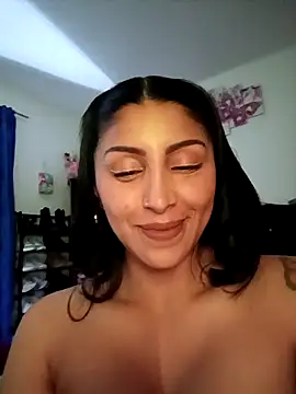 tiffani  love online show from 09-22-25, 02:50