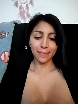 tiffani  love online show from 12-18-25, 10:30