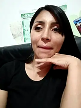 tiffani  love online show from 12-21-25, 03:19