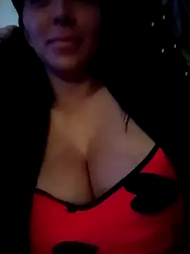 tiffani  love online show from 10-04-25, 12:17