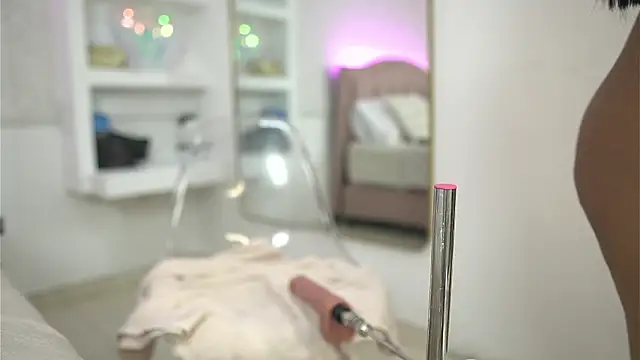 Emi latingirl online show from 03-01-26, 07:58