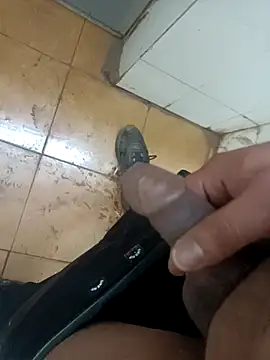 DeepakXxxR86 online show from 02-11-26, 09:47