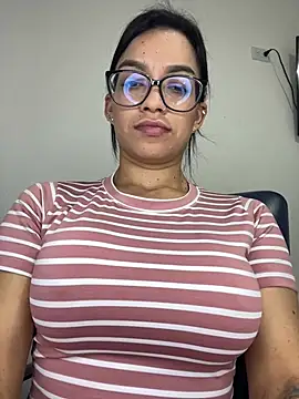 lulu kis online show from 04-14-26, 02:27