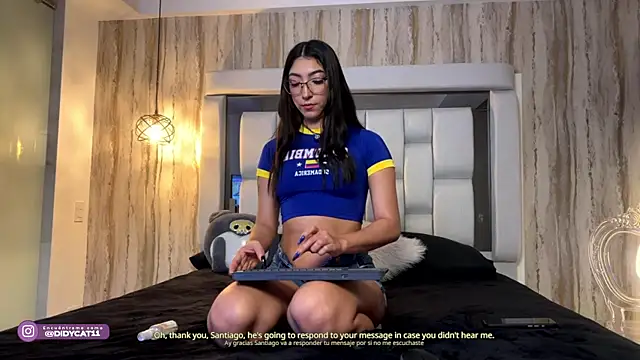MarianaBranzz online show from 07-08-26, 02:13