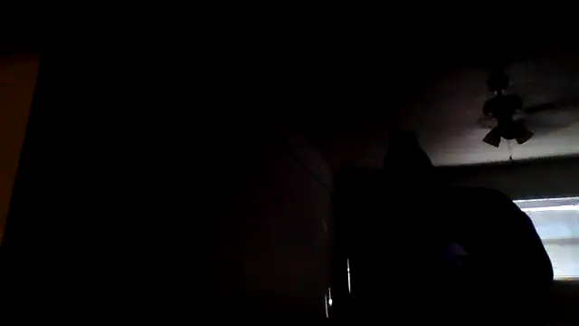 Snapshot of bigdick5157 chatting on 10-15-25, 10:40 bigdick5157 online show from 10-15-25, 10:40