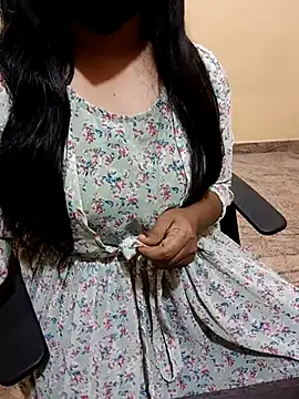 Snapshot of Nithya_05 chatting on 10-14-25, 05:02 Nithya 05 online show from 10-14-25, 05:02
