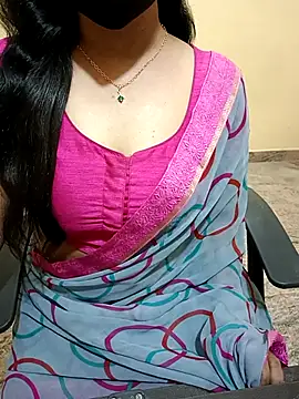 Snapshot of Nithya_05 chatting on 10-16-25, 06:21 Nithya 05 online show from 10-16-25, 06:21