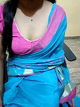 Snapshot of Nithya_05 chatting on 09-13-25, 06:30 Nithya 05 online show from 09-13-25, 06:30