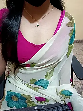 Snapshot of Nithya_05 chatting on 09-20-25, 05:12 Nithya 05 online show from 09-20-25, 05:12