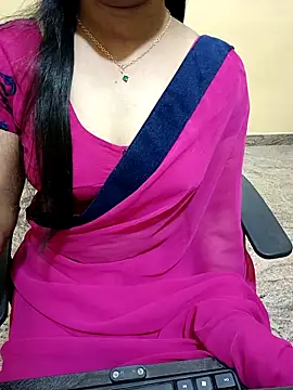 Snapshot of Nithya_05 chatting on 10-10-25, 06:14 Nithya 05 online show from 10-10-25, 06:14