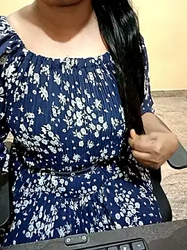 Snapshot of Nithya_05 chatting on 10-07-25, 05:19 Nithya 05 online show from 10-07-25, 05:19
