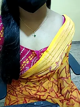 Snapshot of Nithya_05 chatting on 09-22-25, 06:08 Nithya 05 online show from 09-22-25, 06:08