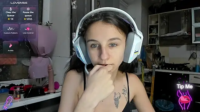  Nika Kik online show from 11-29-25, 04:51