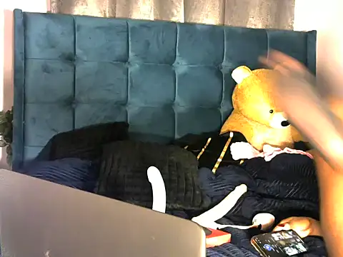 Petite lexii online show from 11-12-25, 03:21