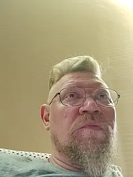 Pol1074 online show from 04-19-26, 07:27