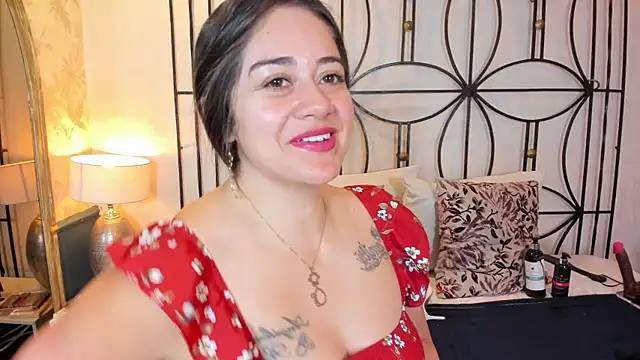 nahomi sweett online show from 09-26-25, 11:06