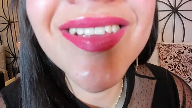 nahomi sweett online show from 09-25-25, 11:05