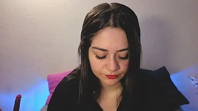 nahomi sweett online show from 07-12-26, 11:00