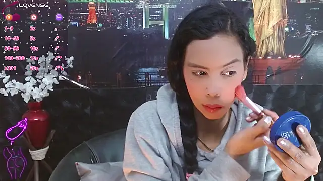Snapshot of Catalella_Ar chatting on 05-16-26, 03:38 Catalella Ar online show from 05-16-26, 03:38