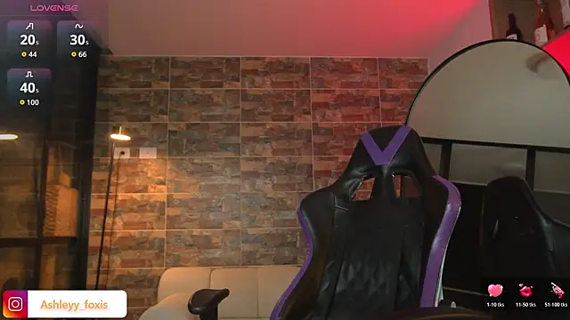 Ashleey Fox online show from 12-04-25, 04:11