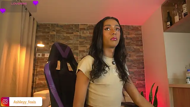 Ashleey Fox online show from 02-10-26, 02:43