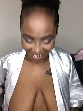 Nicole Liam  online show from 12-18-25, 01:22