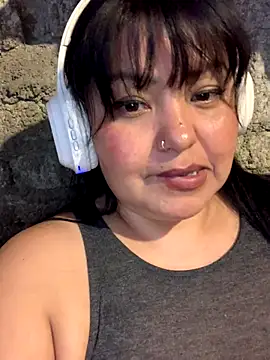 Snapshot of Betillo-76 chatting on 11-22-25, 10:52 Betillo-76 online show from 11-22-25, 10:52