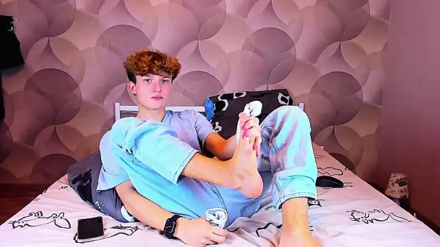 Ian Flor online show from 11-24-25, 12:49