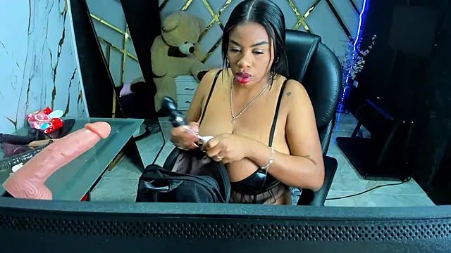 sammanta boobs online show from 10-01-25, 10:52