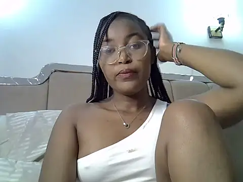 Snapshot of hot_sexy_choco chatting on 06-12-26, 12:58 hot sexy choco online show from 06-12-26, 12:58