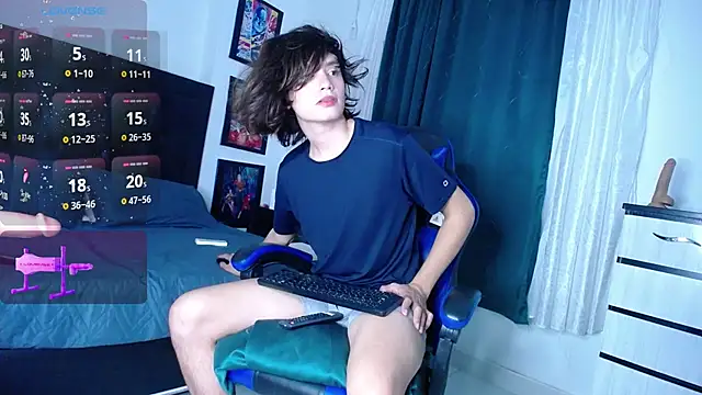 Snapshot of andyboy- chatting on 06-27-26, 11:11 andyboy- online show from 06-27-26, 11:11