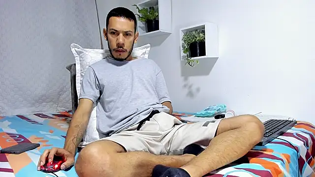 Aronxxs online show from 02-06-25, 10:14