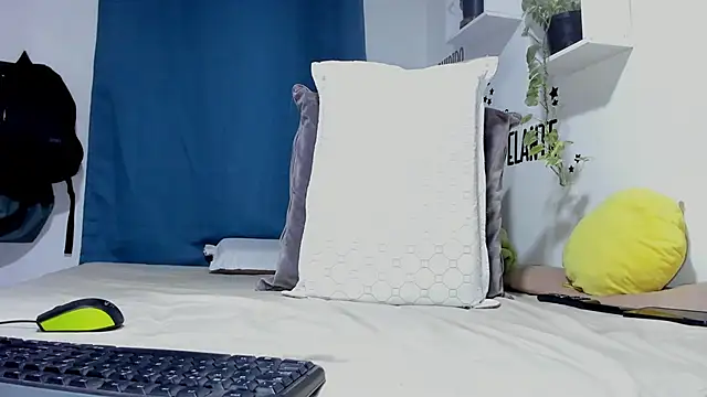 Aronxxs online show from 02-28-26, 09:42