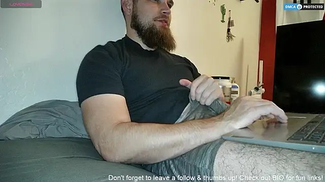 Snapshot of dikdowndaddy chatting on 06-15-26, 11:10 dikdowndaddy online show from 06-15-26, 11:10