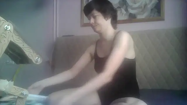 Snapshot of SunElizabeth chatting on 05-31-26, 03:45 SunElizabeth online show from 05-31-26, 03:45
