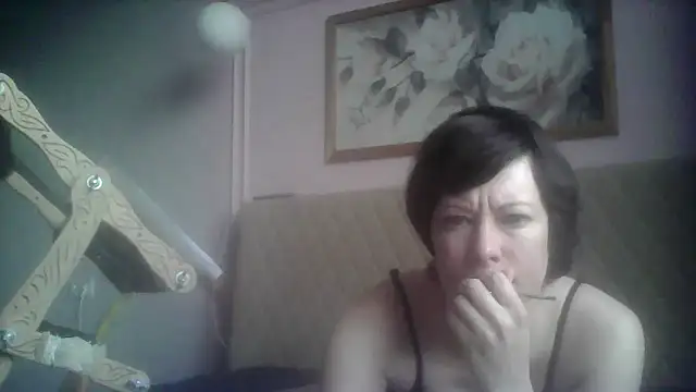 Snapshot of SunElizabeth chatting on 06-05-26, 01:32 SunElizabeth online show from 06-05-26, 01:32