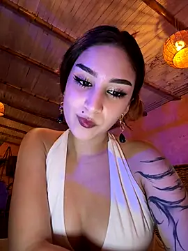 Snapshot of Mon_Cherry chatting on 10-28-25, 12:55 Mon Cherry online show from 10-28-25, 12:55