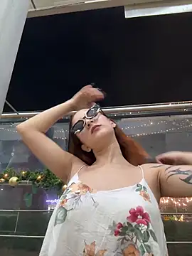 Snapshot of Mon_Cherry chatting on 12-17-25, 12:04 Mon Cherry online show from 12-17-25, 12:04