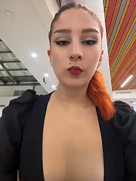 Snapshot of Mon_Cherry chatting on 05-31-26, 01:44 Mon Cherry online show from 05-31-26, 01:44