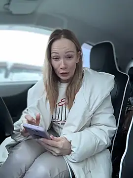 LavenderHot online show from 12-21-25, 02:57