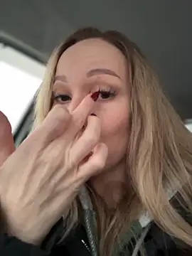 LavenderHot online show from 12-15-25, 02:50